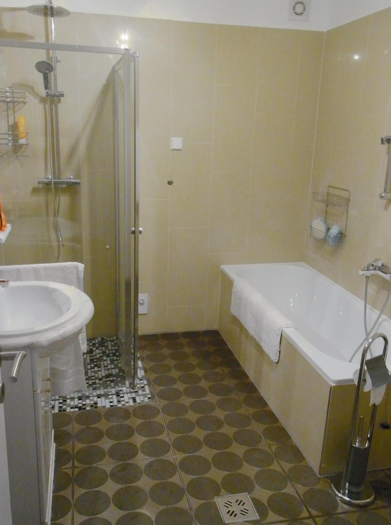 Marikalak Apartment Keszthely Luaran gambar